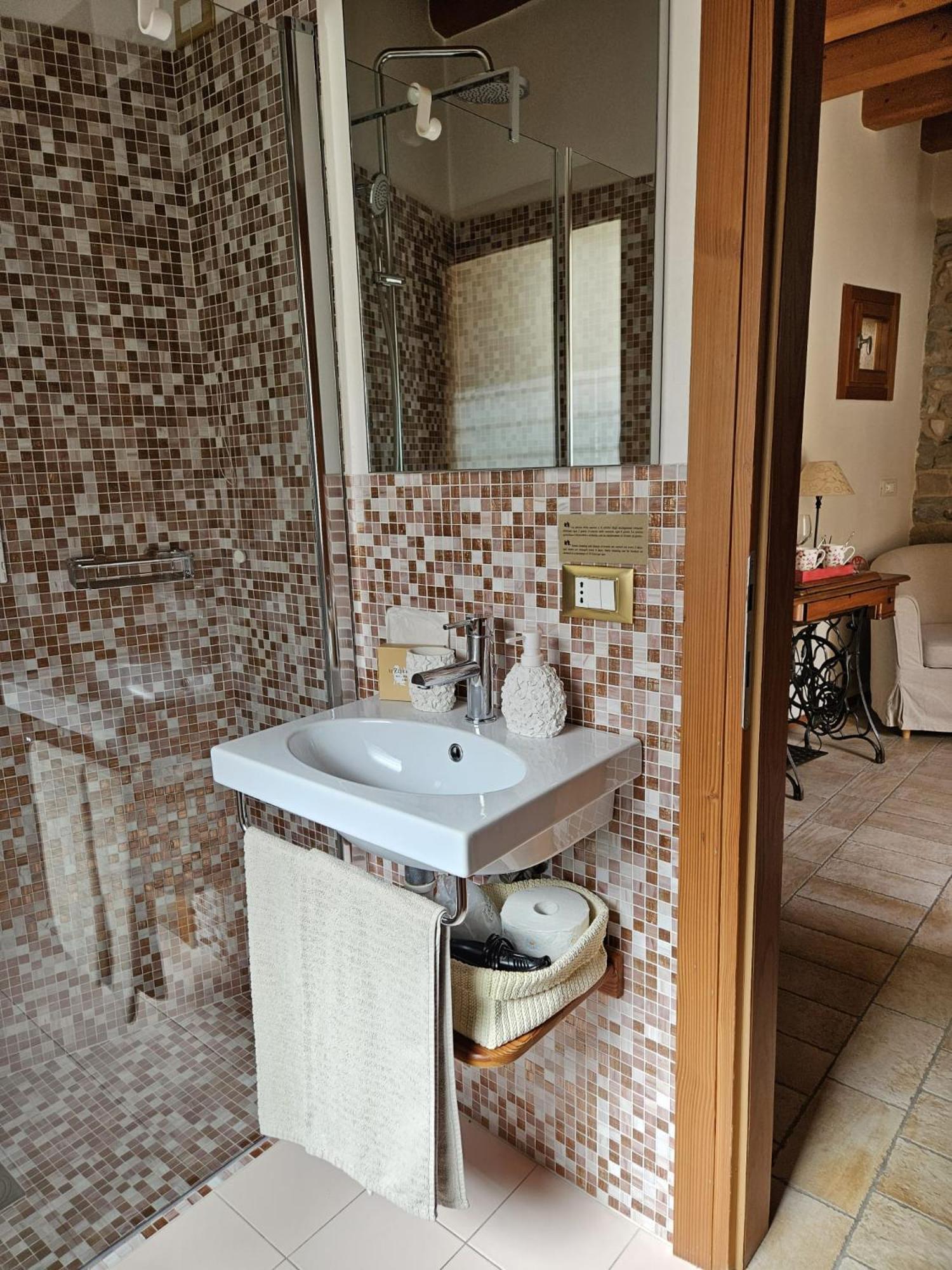 Le Zitelle Di Ron Bed and Breakfast Valdobbiadene Exteriör bild